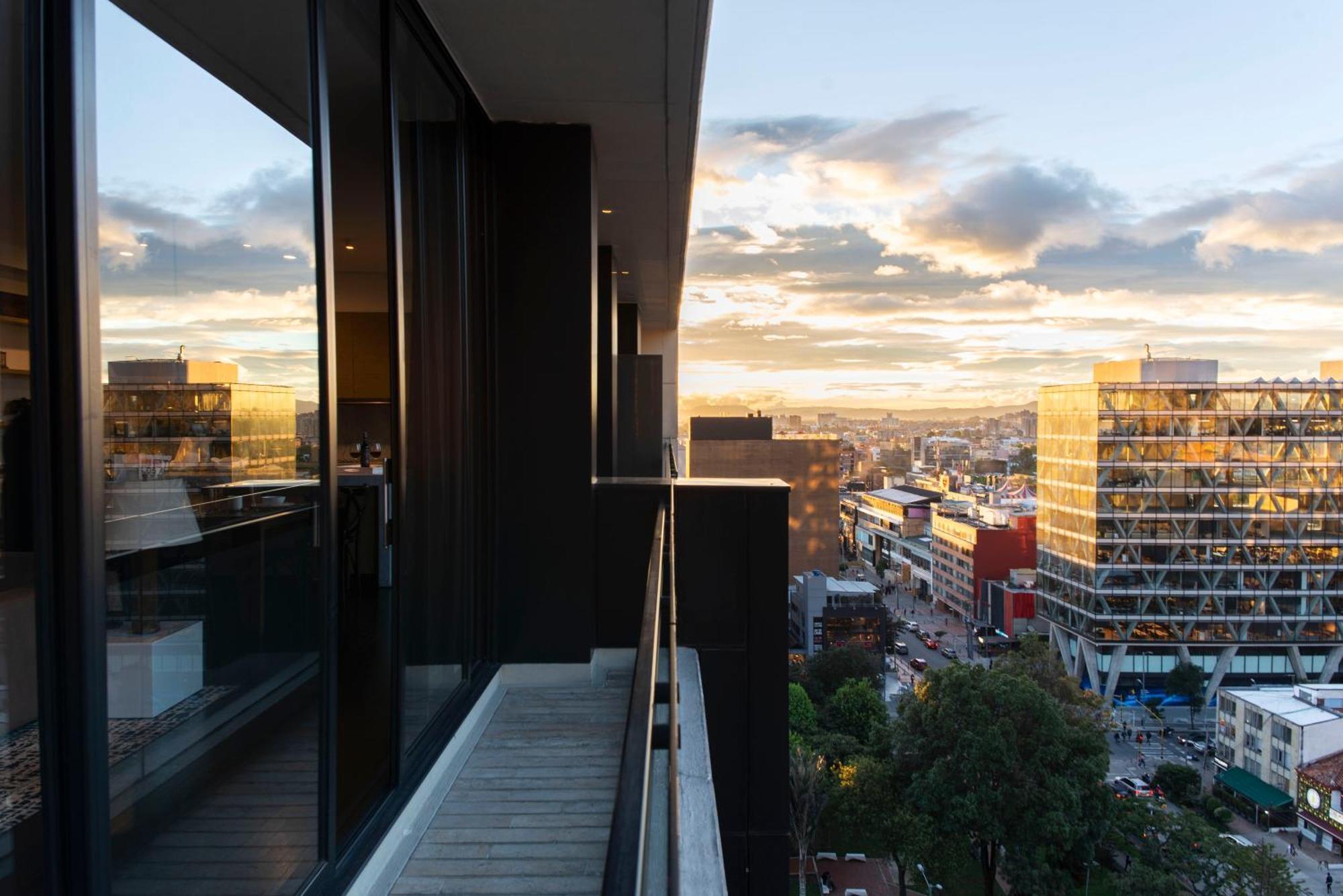 8010 Urban Living- Luxury Home Experience Μπογκοτά Εξωτερικό φωτογραφία